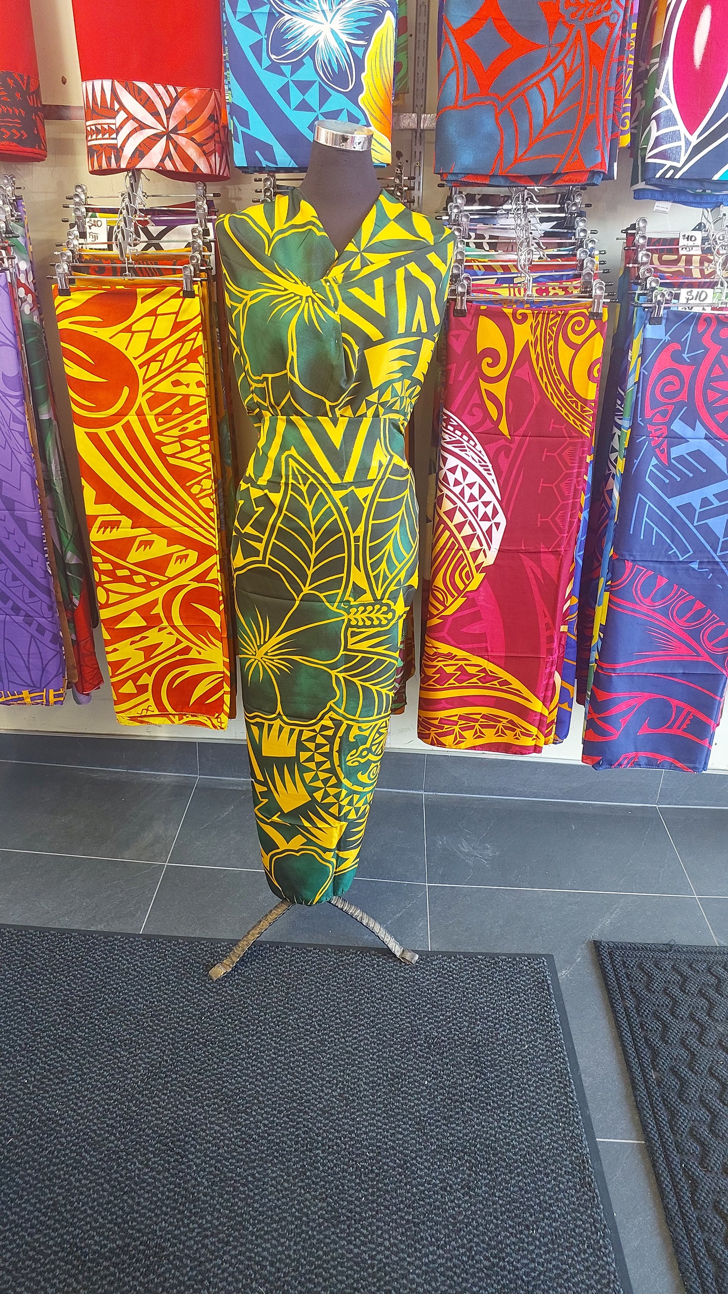 Sarong / Lavalava - 2 Yards Green and Yellow