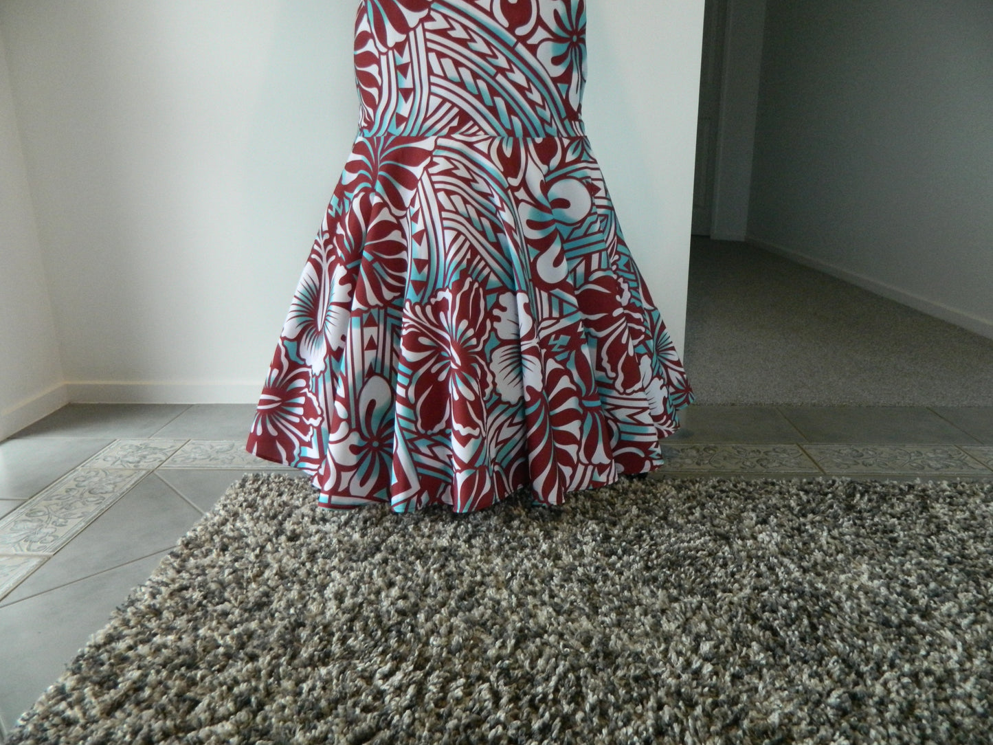 Island Elegance 3/4 Sleeve Mermaid Dress – Maroon