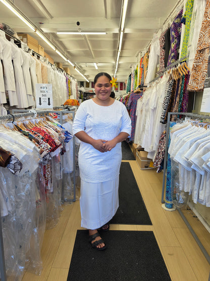 White Round-Neck Puletasi – With Matching Boarder Lavalava