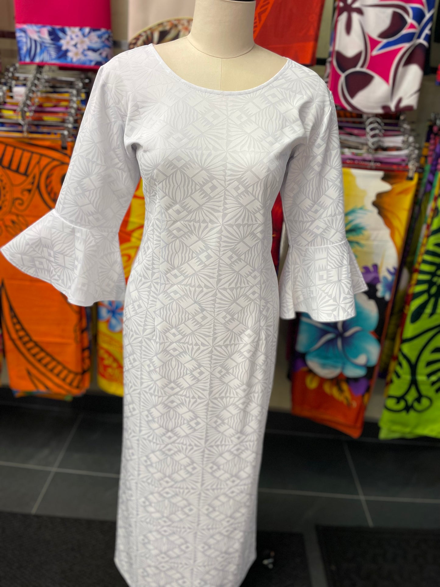 White Long Dress with Flare Sleeves and Round Neck