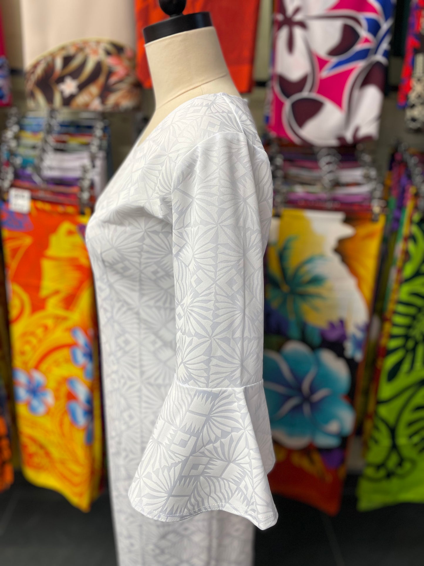White Long Dress with Flare Sleeves and Round Neck