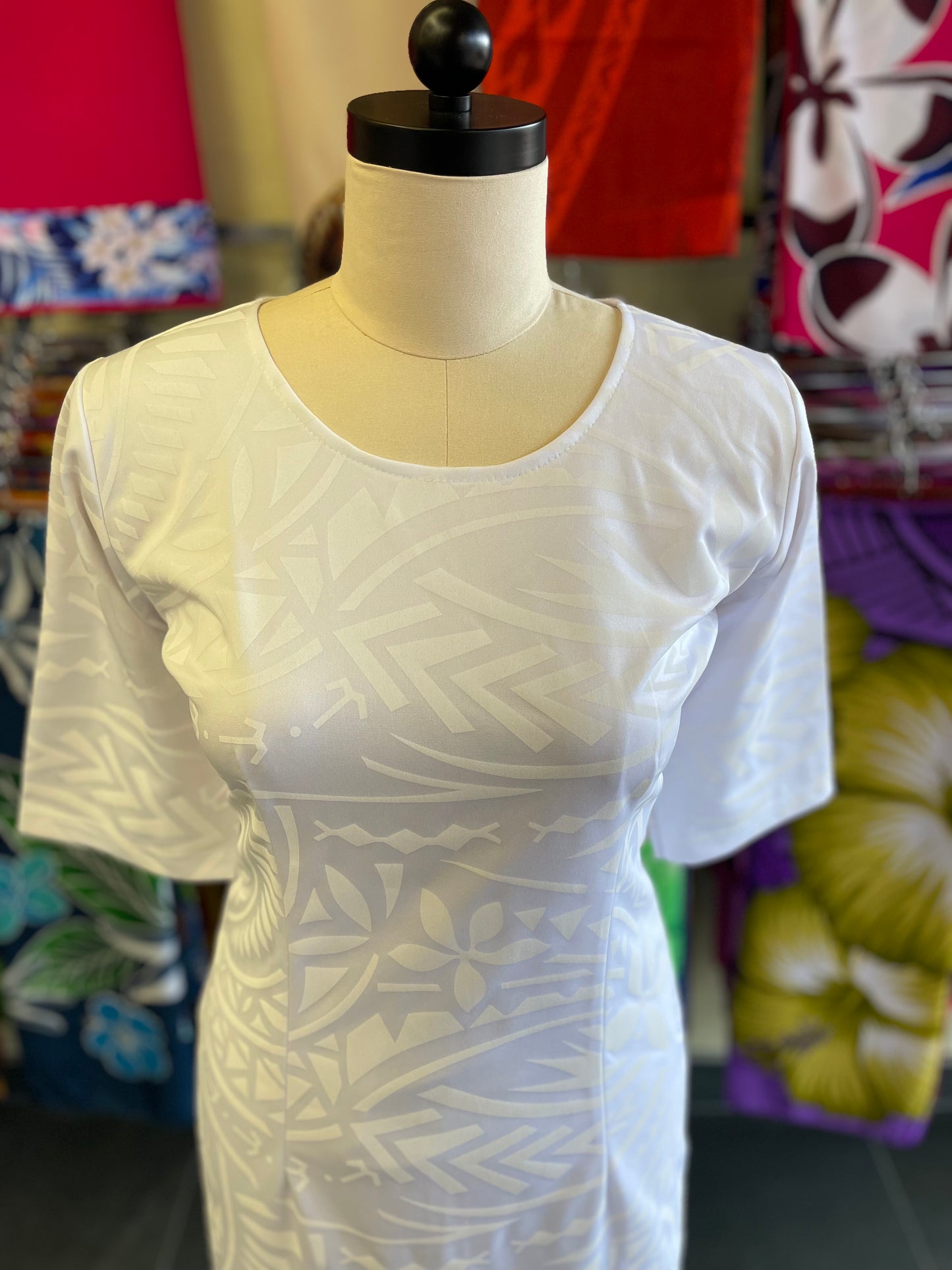 White Round-Neck Puletasi – With Matching Boarder Lavalava