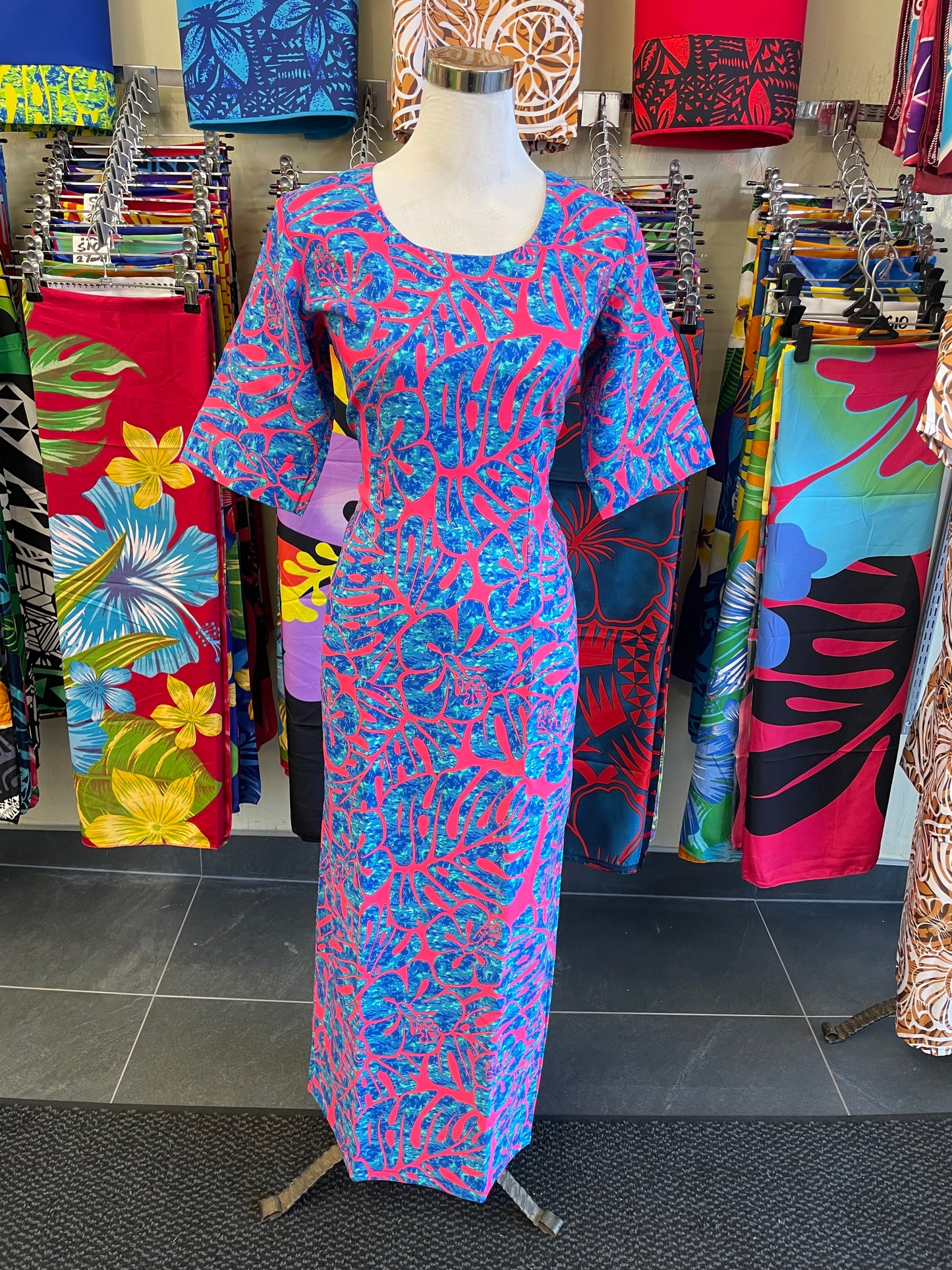 Straight Long Dress with Plain Sleeve
